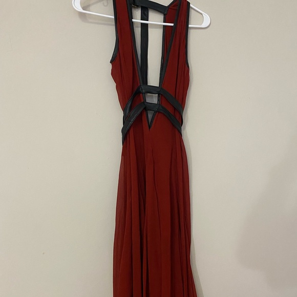 A beautiful NICHOLAS K dress size xxs. It fill fit up to small - Picture 5 of 5